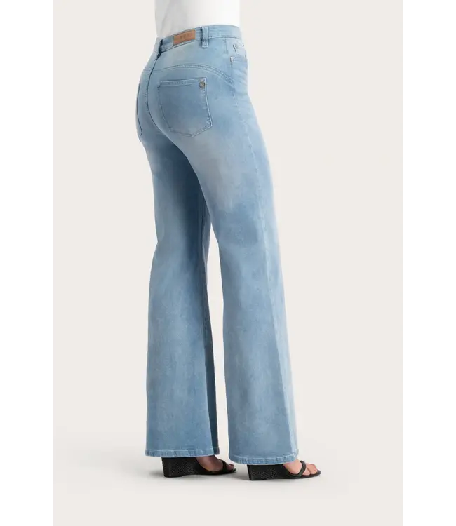 Ana Flared Without Line