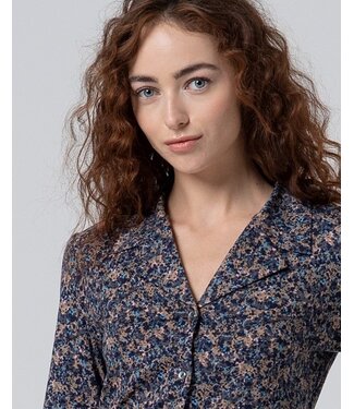 Surkana Smoking Collar Blouse