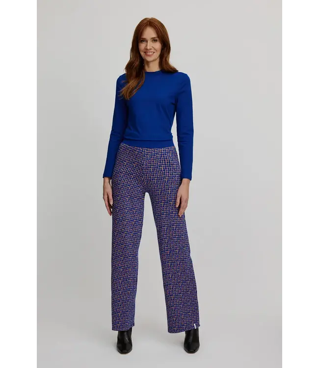 Knitted pants with a retro look