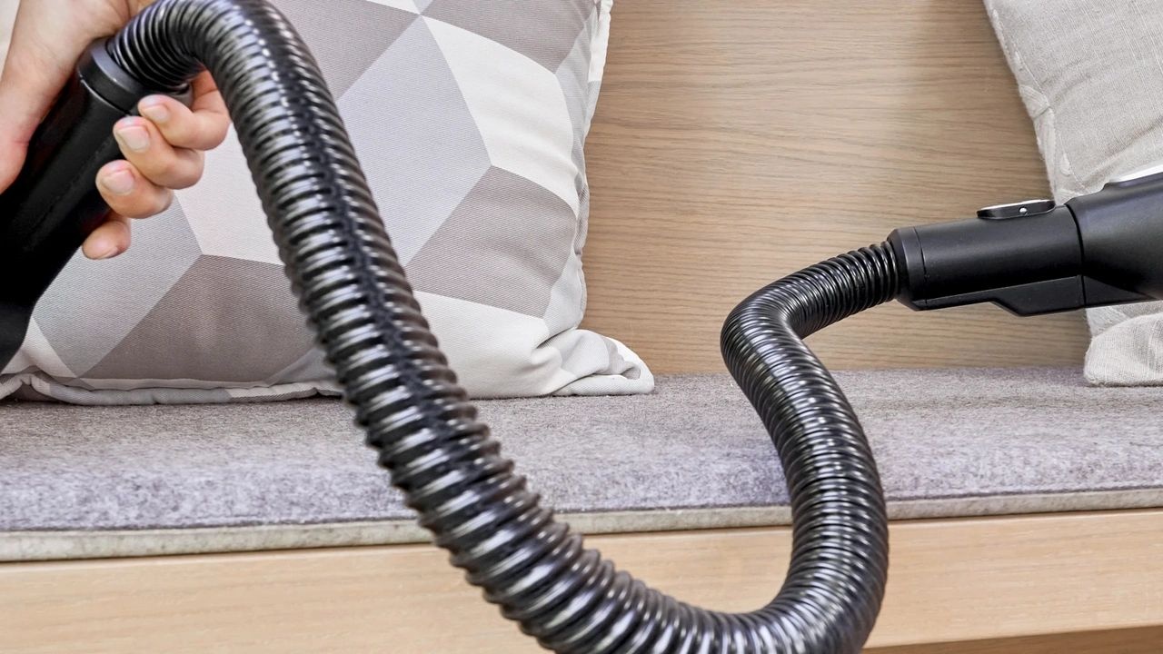 Bosch Unlimited 7 ProAnimal BCS711PET - Steelstofzuiger