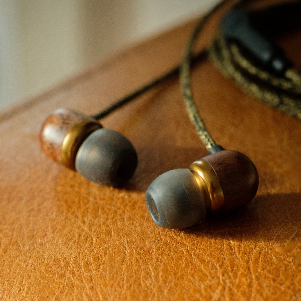 House of Marley Smile Jamaica USB-C Brass - Oordopjes