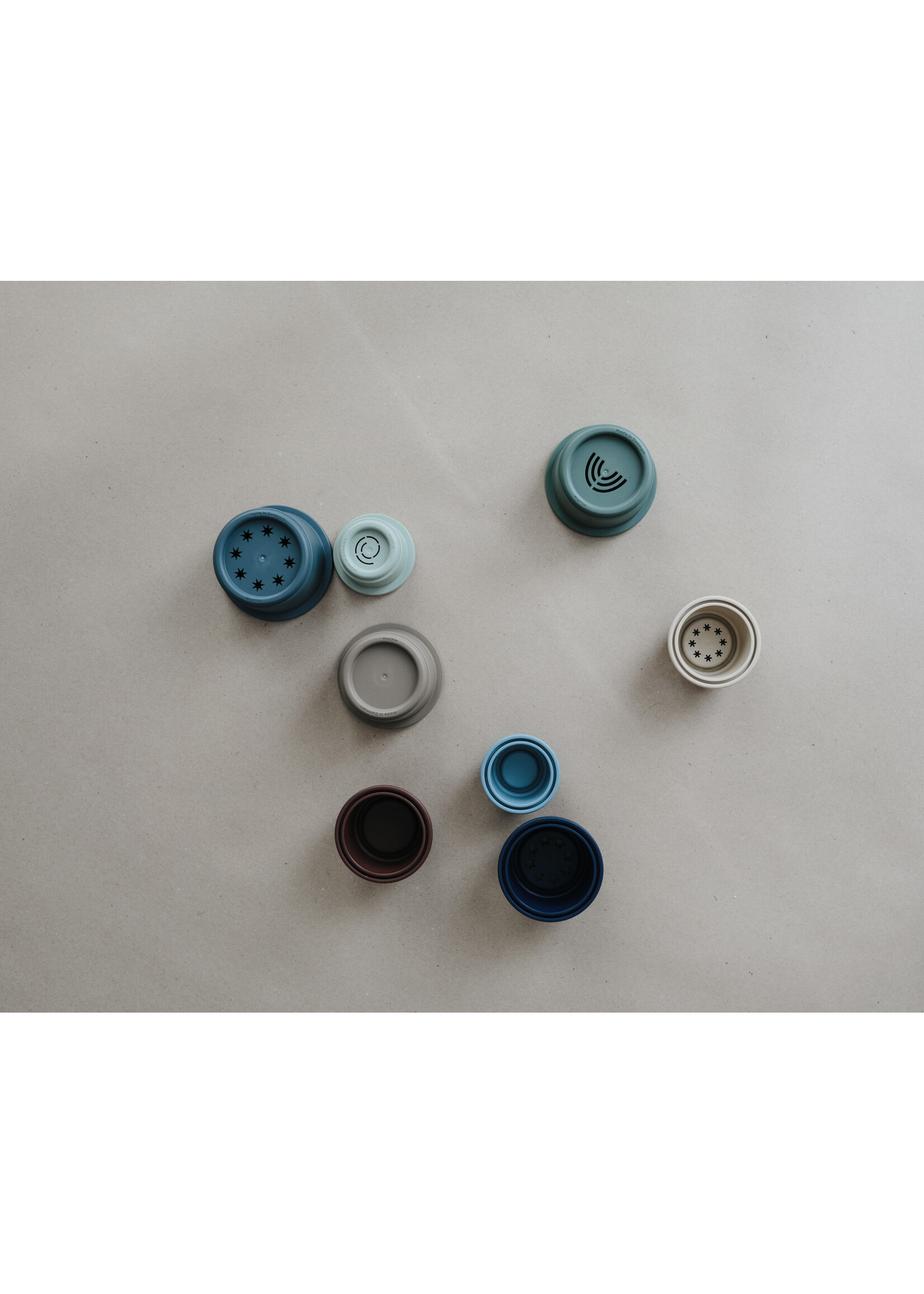 Mushie Mushie Stacking Cups Forest blauw+
