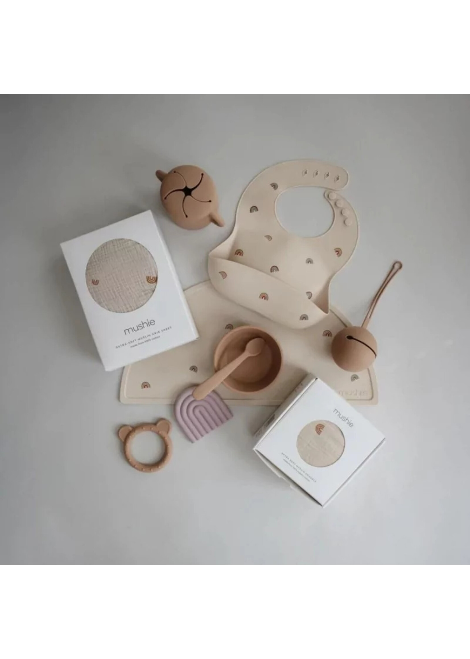 Mushie Mushie Silicone Bib slabber - Rainbow