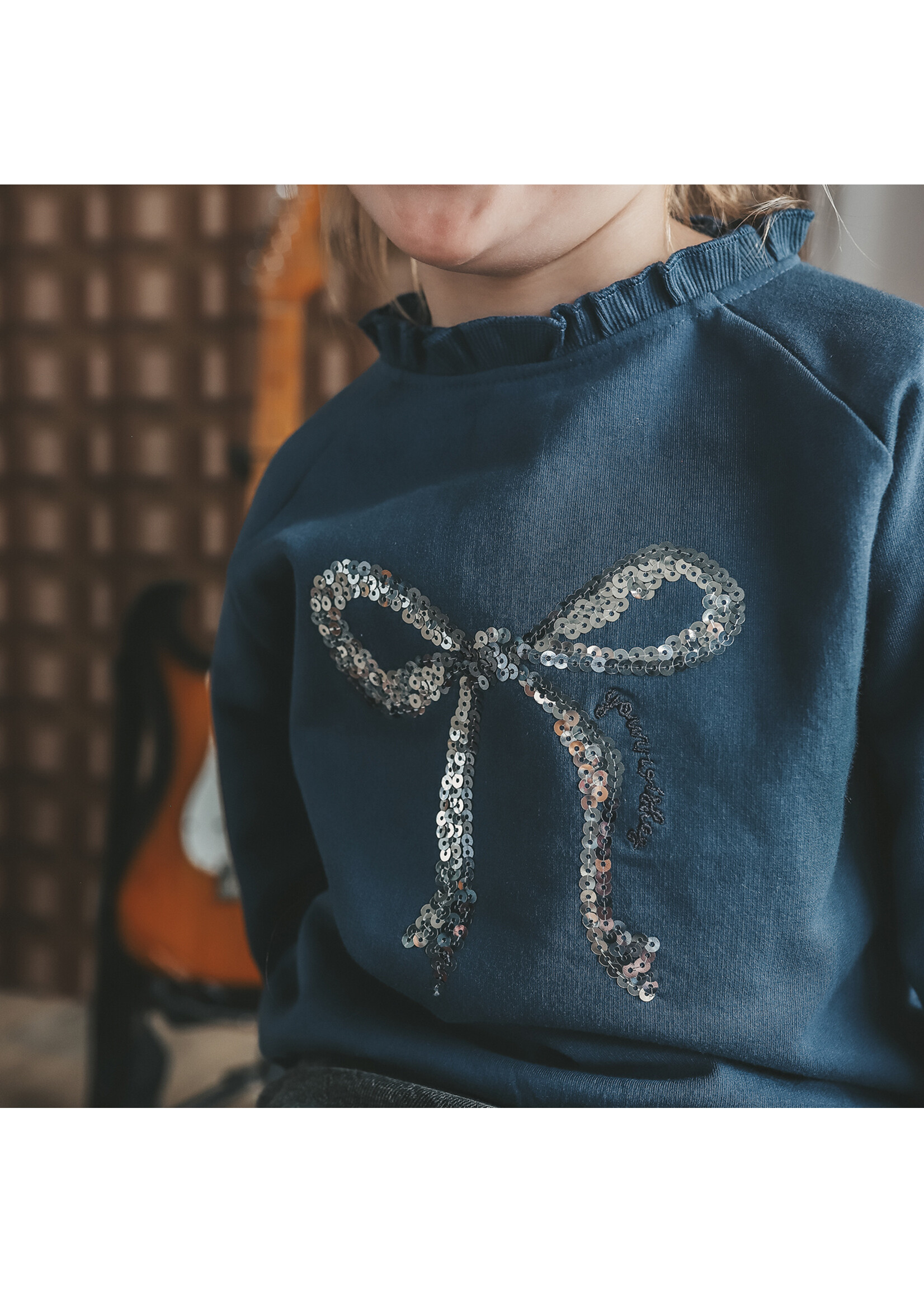 Your Wishes Bow - Ruffle sweater Insignia blue
