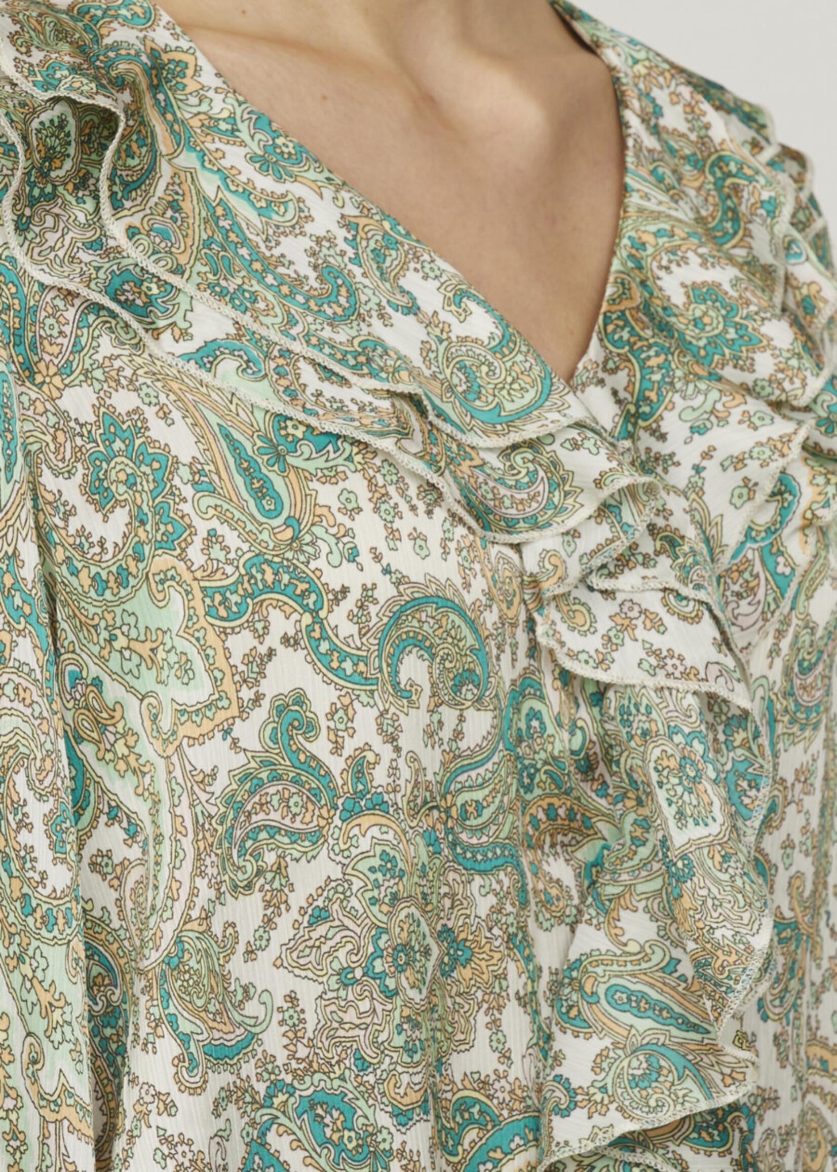 SISTERS POINT Got-it blouse | green paisley