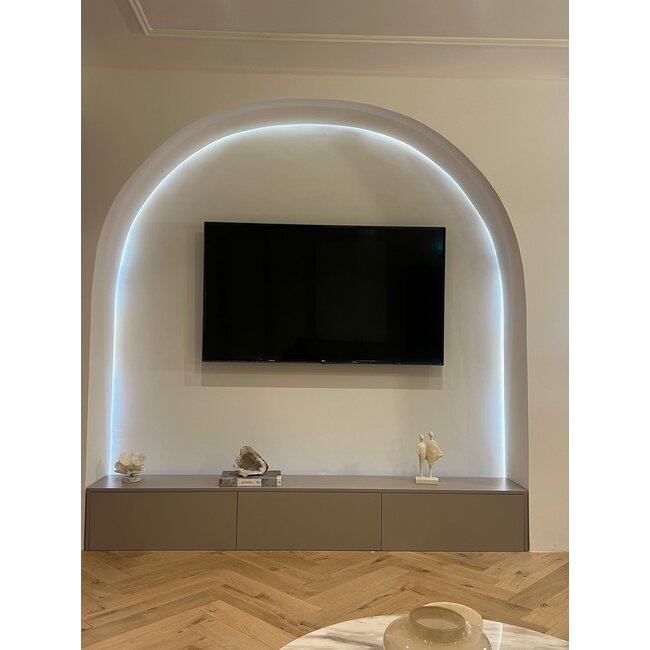 Cinewall Isolde