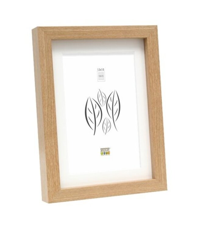 De Knudt Frames Fotokader in eikkleur met passe-partout in gebroken wit 13,0 x18,0 cm;10,0 x15,0 cm;