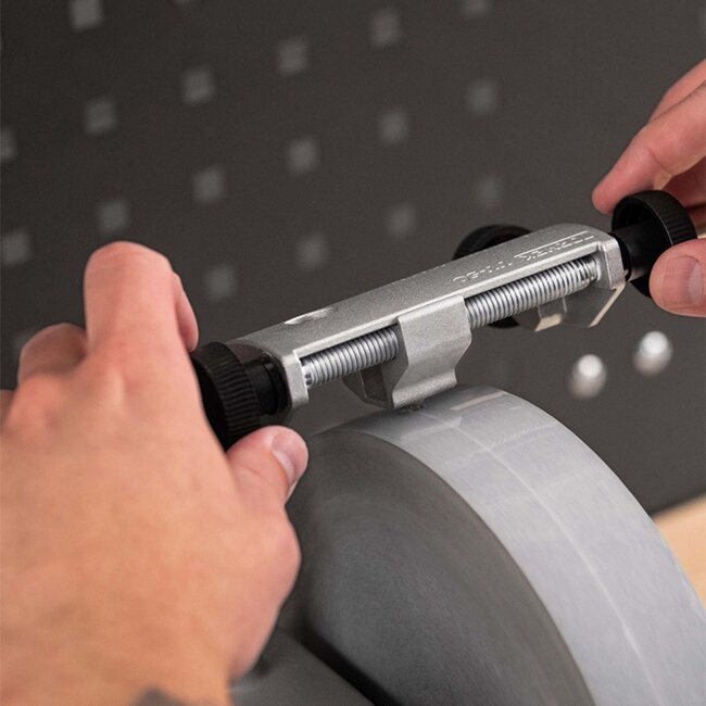 Tormek Afdraai-inrichting – Precisie & Gebruiksgemak – Gegoten Zink – Voor Slijpsteen Onderhoud