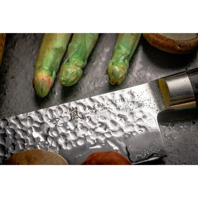 Yaxell Ketu Vleesmes 18 cm – SG2 Stalen Kern – Tsuchime Finish – Pakkahout Handvat