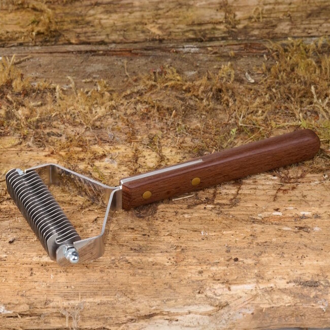 Mars Coat-King Uitdunkam voor Dierenvachten – Middel 2,5 mm – 23 Messen – FSC Houten Handvat