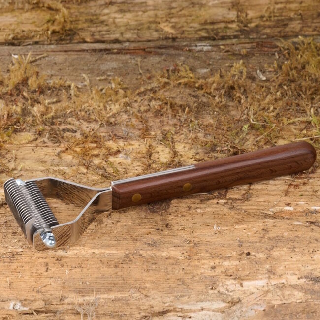 Mars Coat-King Uitdunkam voor Dieren – Extra Fijn 1,5mm – 20 Messen – FSC Houten Handvat