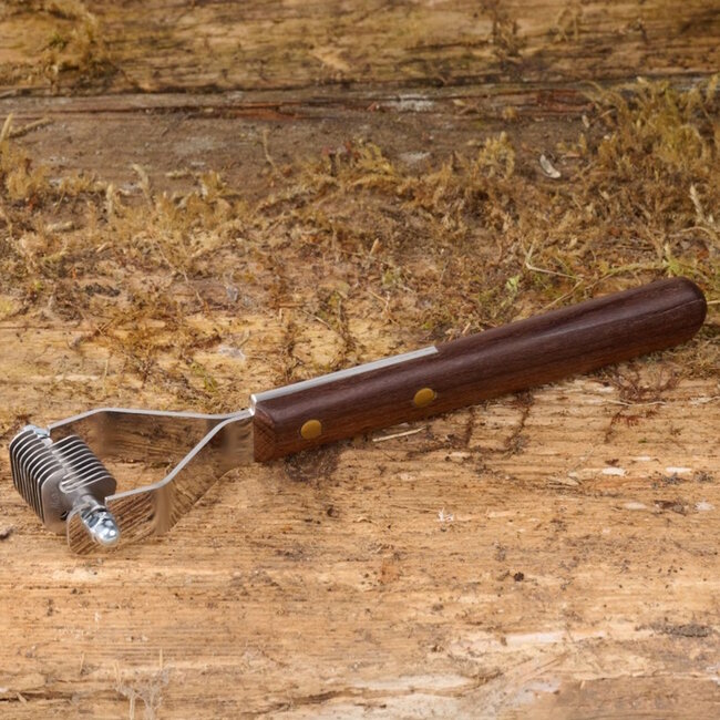 Mars Coat-King Uitdunkam voor Dieren – Mini Fijn – 1,5 mm – 10 Messen – FSC Houten Handvat