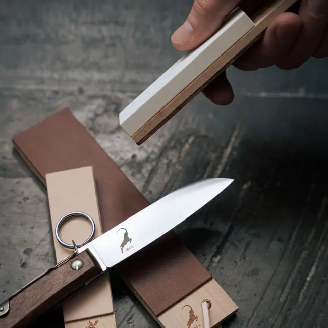 Robert Herder IBEX Pocket Strop Paddle – Leer – Fijn 10 micron en Ruw 20 micron – 185x45x10 mm