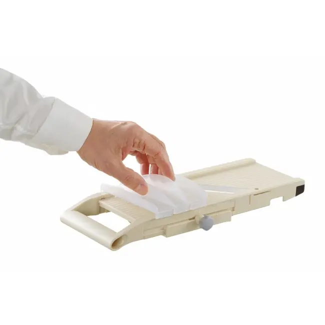 HENDI Japanse mandoline – verstelbare snijdikte – inclusief 3 julienne messen – vingerbeschermer – 380x158x47 mm