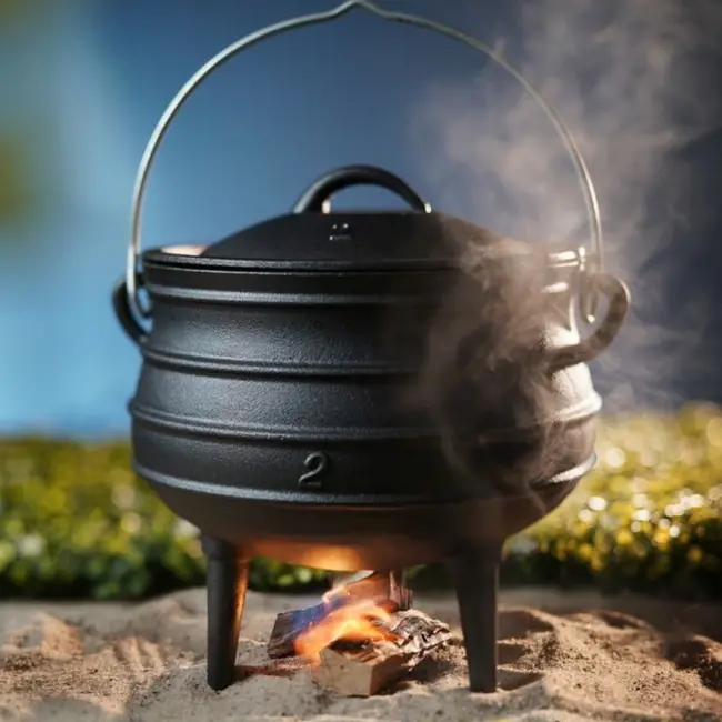 HENDI Gietijzeren pan – traditioneel ontwerp – 6 liter – zwart – met deksel en greep