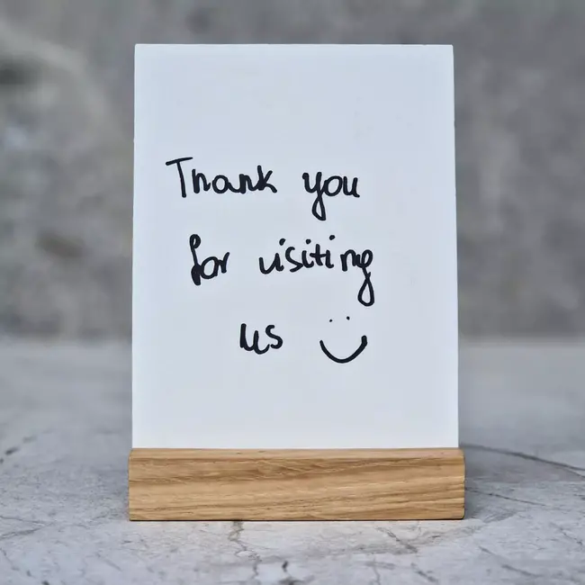 HOCHO Eiken Menustandaard – A5 – Houten Basis – Stijlvol & Functioneel