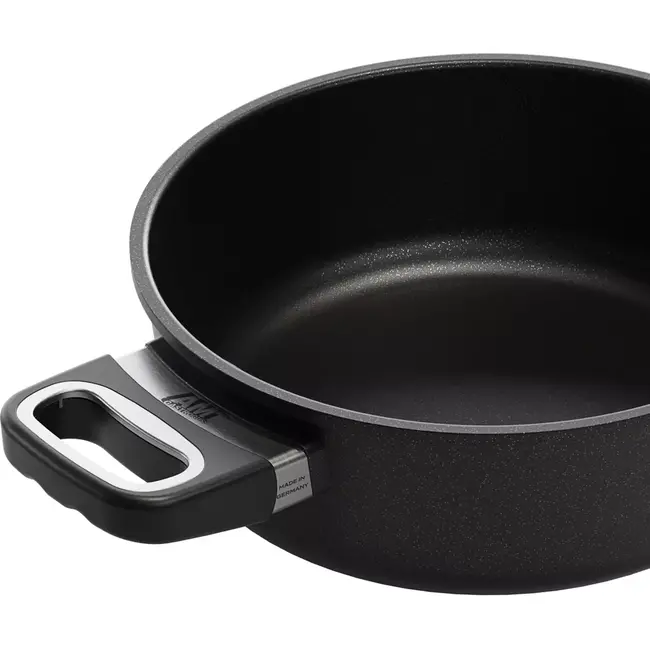 AMT Gastroguss Braadpan Ø 24 cm hoogte 8 cm 3 liter met zijhandgrepen LOTAN® antiaanbaklaag geschikt voor alle warmtebronnen incl. inductie