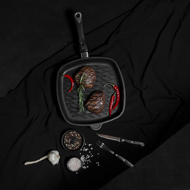 AMT Gastroguss Vierkante grillpan met BBQ-patroon – 28x28 cm – Geschikt voor inductie – Lotan® anti-aanbaklaag
