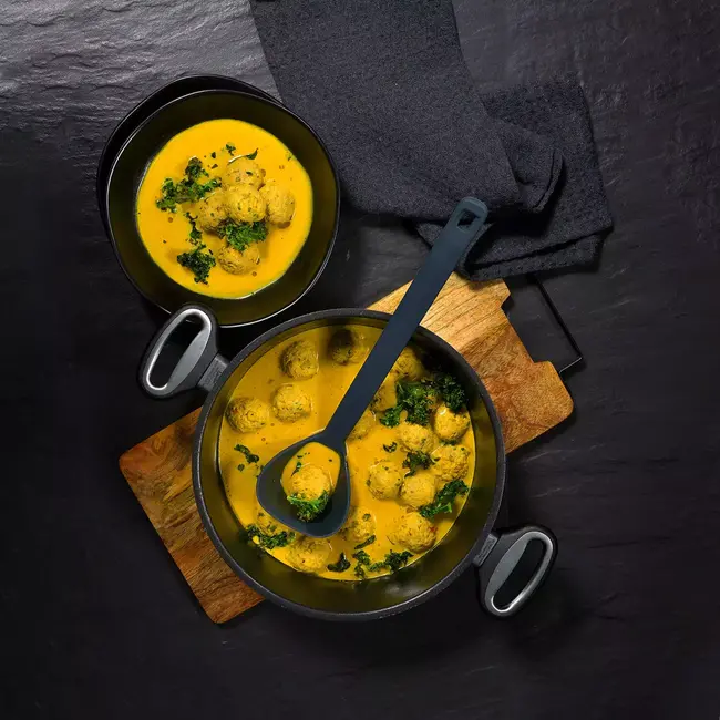 AMT Gastroguss Grote siliconen soeplepel – hittebestendig tot 240°C – ergonomisch ontwerp – veelzijdig gebruik