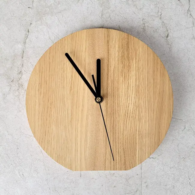 HOCHO Massief Eikenhouten Klok – 230x240x20 mm – Scandinavisch Design