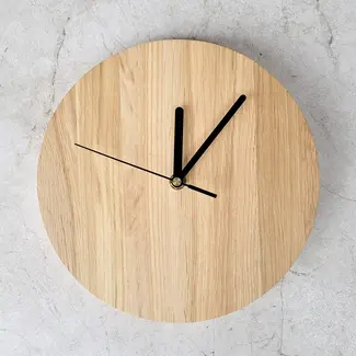 HOCHO Massief Eikenhouten Wandklok – Ø240x20 mm – Scandinavisch Design