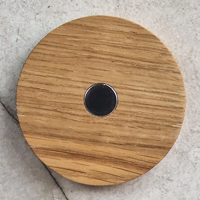 HOCHO Eikenhouten Koelkastmagneet ∅60 mm – Chique en Personaliseerbaar