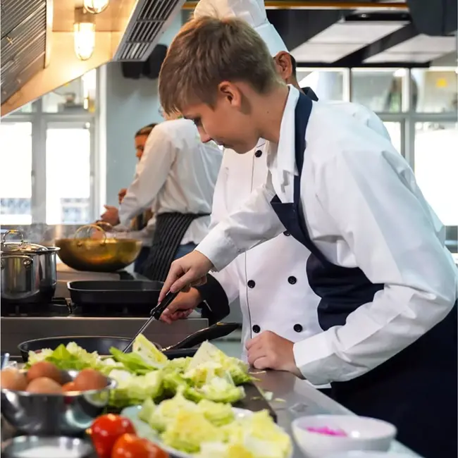 Eikaso Solingen Professionele Messenset – 6-delig – Molybdeenstaal 1,4116 – Rood Ergonomisch Handvat – Solingen Duitsland