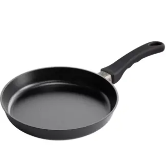 AMT Gastroguss Lichte koekenpan – Ø 24 cm – non-stick coating – inductie geschikt – aluminium – 5 cm hoog AMT Gastroguss Lichte koekenpan – Ø 24 cm – non-stick coating – inductie geschikt – aluminium – 5 cm hoog