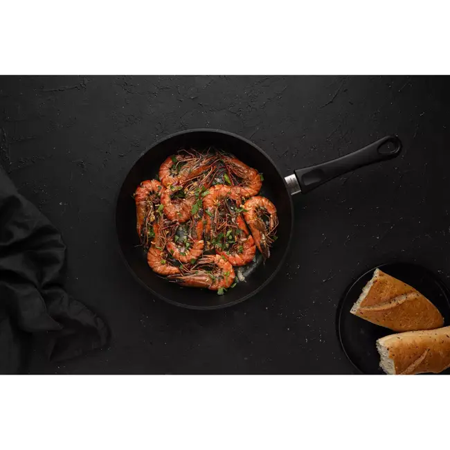 AMT Gastroguss Lichte pan – Ø 28 cm – Geschikt voor alle warmtebronnen – vaste handgreep – Vaatwasserbestendig