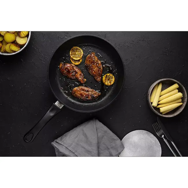 AMT Gastroguss Lichtgewicht koekenpan – Ø 24 cm – Non-stick – Inductiegeschikt – vaste greep