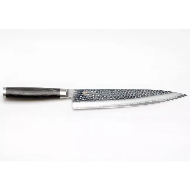 Yaxell Taishi Koksmes 24 cm – VG-10 Staal – Hardheid 61 HRC – Tsuchime Afwerking – Gehamerd Lemmet – Zwart Pakka Beukenhout Handvat