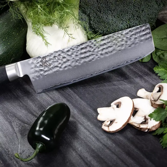 Yaxell Taishi Nakiri 16,5 cm – VG-10 Staal – Hardheid 61 HRC – Tsuchime Afwerking – Gehamerd Lemmet – Zwart Pakka Beukenhout Handvat