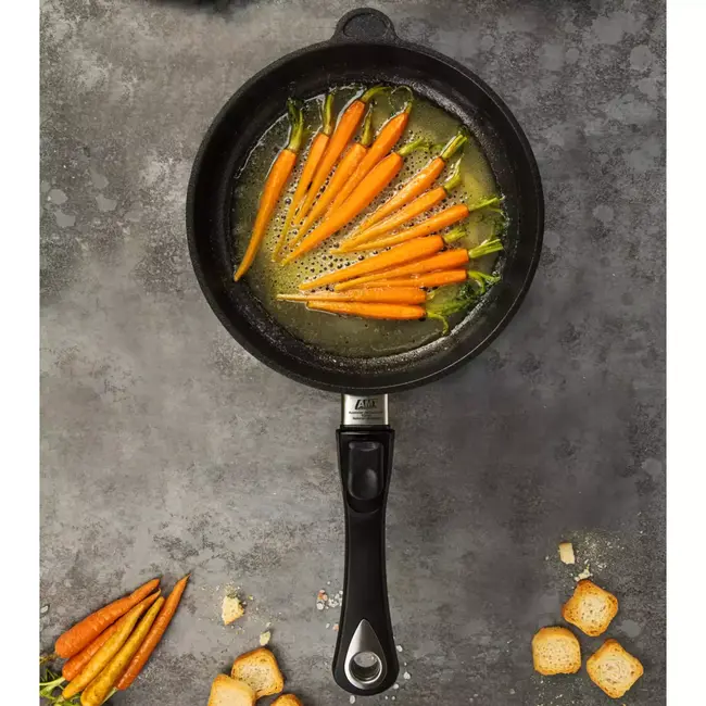 AMT Gastroguss Inductiegeschikte koekenpan – Ø 24 cm – Lotan® antiaanbaklaag – Gietaluminium – 5 cm hoog