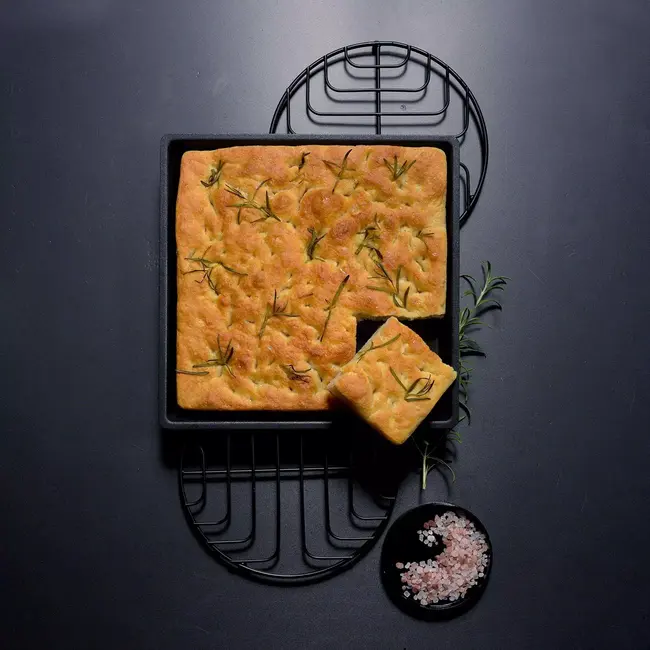 AMT Gastroguss Vierkante pan – glad oppervlak – stapelbaar – 26x26 cm – aluminium – non-stick