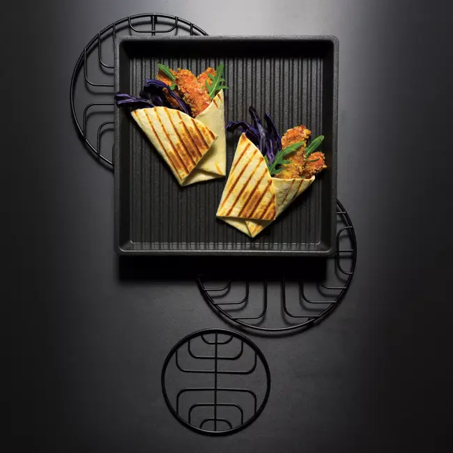 AMT Gastroguss Vierkante grillpan – 26x26 cm – Diepe grilloppervlakte – 2 cm diep