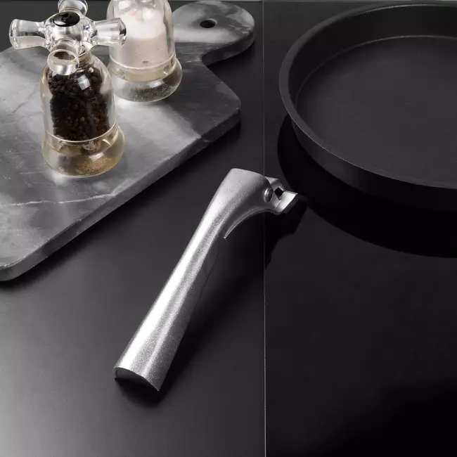 AMT Gastroguss Grijper voor ronde en vierkante snackpannen – hittebestendig – 20 cm lang