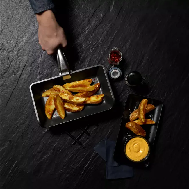 AMT Gastroguss Vierkante snackkom – Compact design – Ideaal voor snelle snacks – 24,5x15 cm