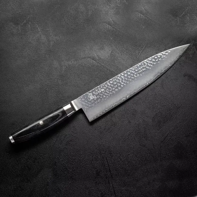 Yaxell Ketu Koksmes 24 cm – SG2 Stalen Kern – Tsuchime Finish – Pakkahout Handvat