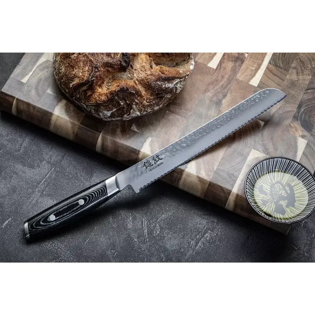 Yaxell Tsuchimon Broodmes 23 cm – VG10 Staal – Gehamerd Lemmet – Micarta Heft