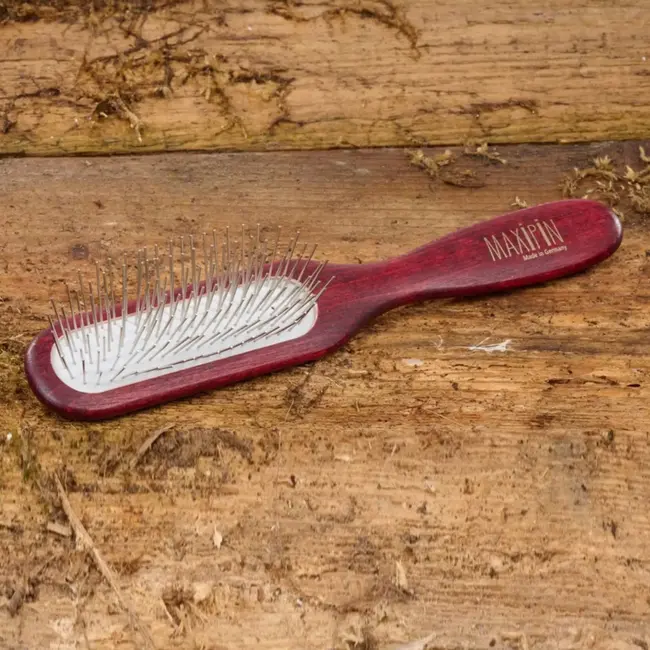 Mars Coat-King Kleine rechthoekige hondenborstel – beukenhout – roestvrijstalen pennen – ergonomische grip – Duits vakmanschap