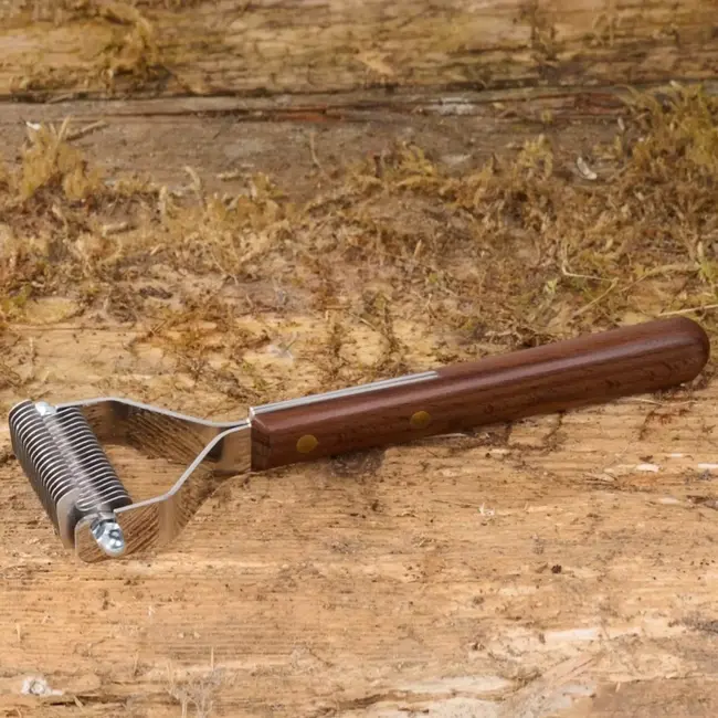 Mars Coat-King Uitdunkam voor Dieren – Extra Fijn 1,5mm – 20 Messen – FSC Houten Handvat