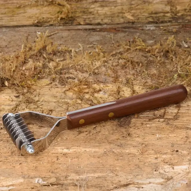 Mars Coat-King Uitdunkam voor Dierenvachten – Grof 5mm – 8 Messen – FSC Houten Handvat