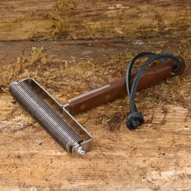 Mars Coat-King Uitdunkam voor Paarden – Extra Fijn 1,5 mm – 60 Messen – FSC Houten Handvat