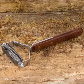 Mars Coat-King Uitdunkam voor Dieren – Extra Fijn 1,5 mm – 33 Messen – FSC Houten Handvat