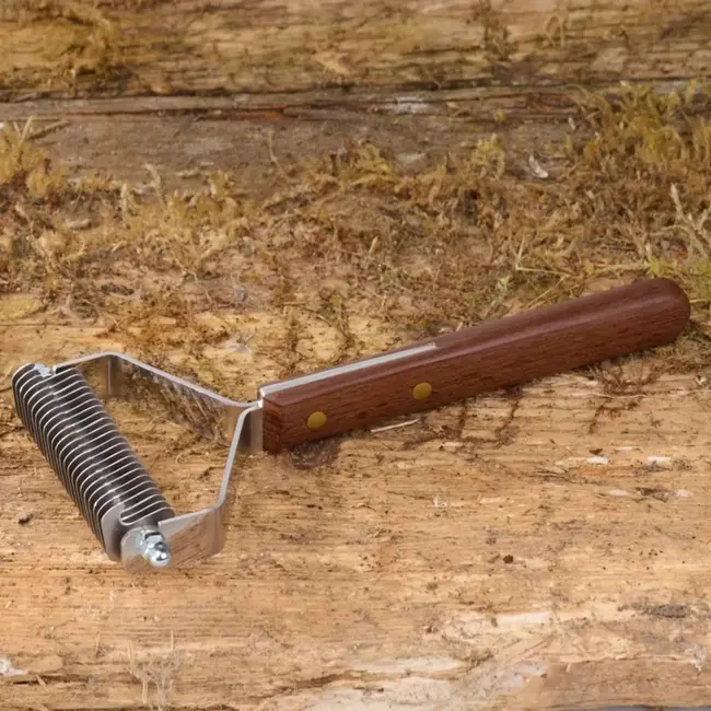 Mars Coat-King Uitdunkam voor Dierenvachten – Middel 2,5 mm – 23 Messen – FSC Houten Handvat