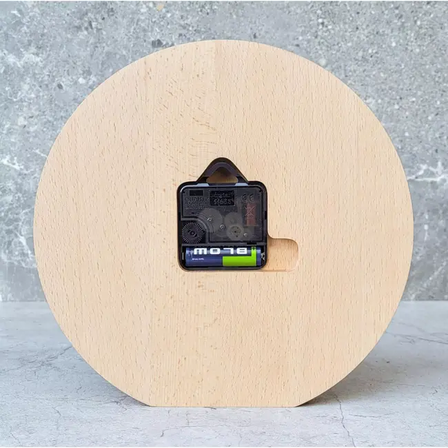 HOCHO Massief Beukenhouten Klok – 230x240x20 mm – Scandinavisch Design