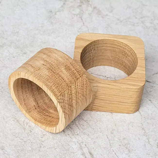 HOCHO Eikenhouten Vierkante Servetring 50x50x30 mm – Stijlvolle Tafeldecoratie