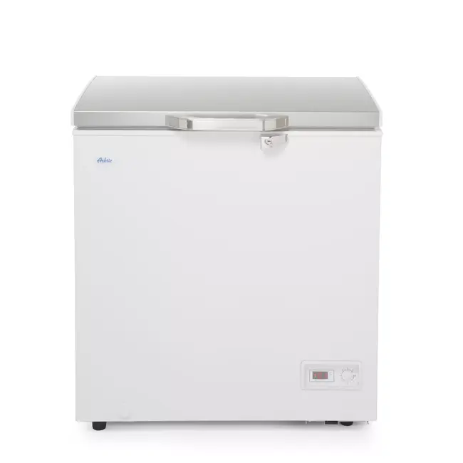 Arktic Professionele vrieskist van aluminium met geforceerde koeling en -26 °C bereik