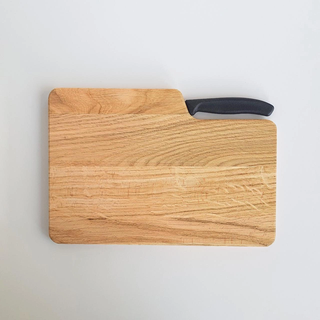 HOCHO Vanta Snijplank van eikenhout 300 x 200 x 15 mm met mesgleuf, inclusief Victorinox mes en unit box, om te snijden en serveren