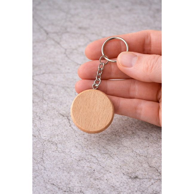HOCHO Arden beuken sleutelhanger rond diameter 35 mm dikte 5 mm, gelakt en ideaal voor gravure als promo of relatiegeschenk
